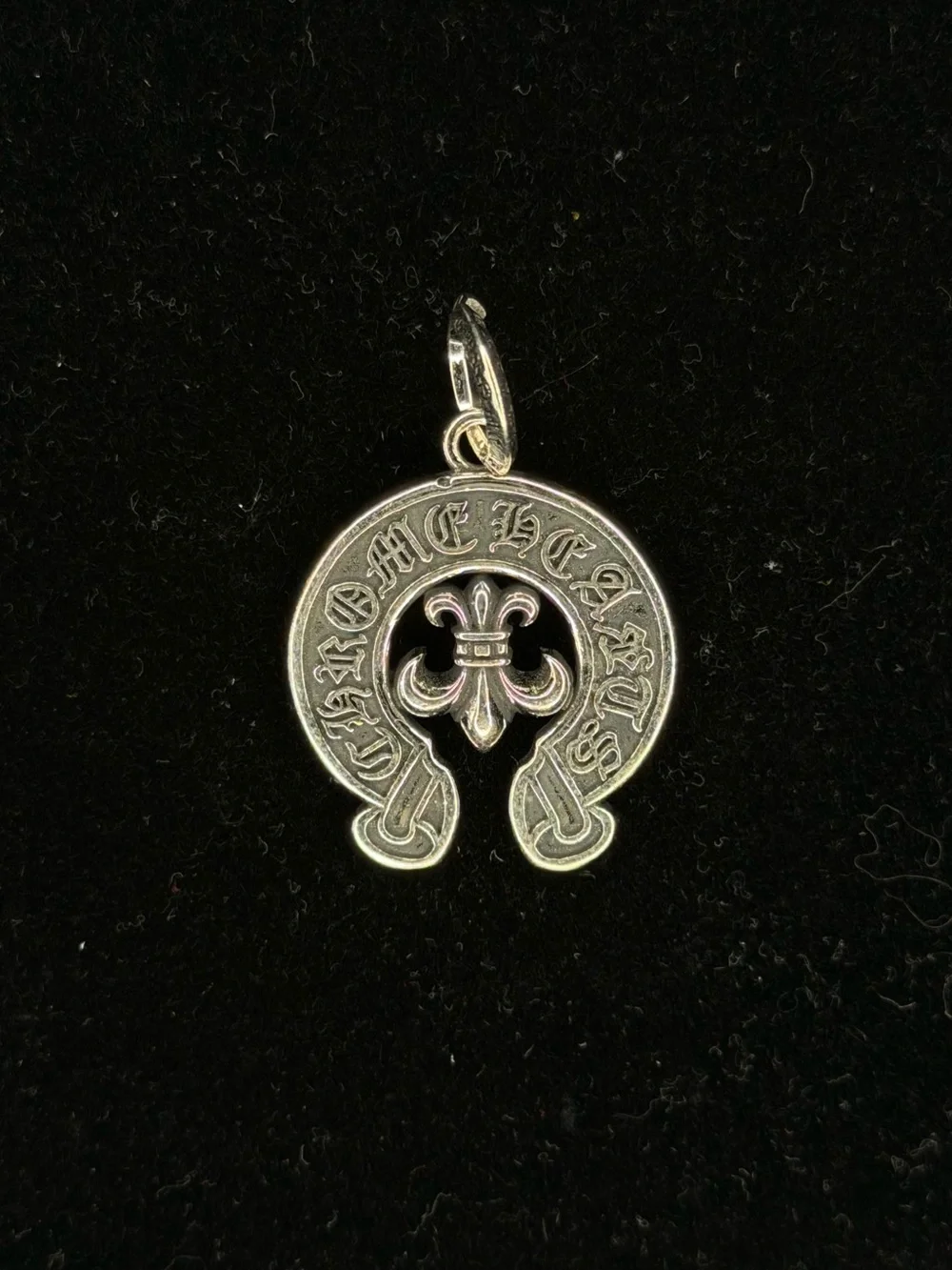 Chrome Hearts Horseshoe Floral Le Flur Unisex Pendant